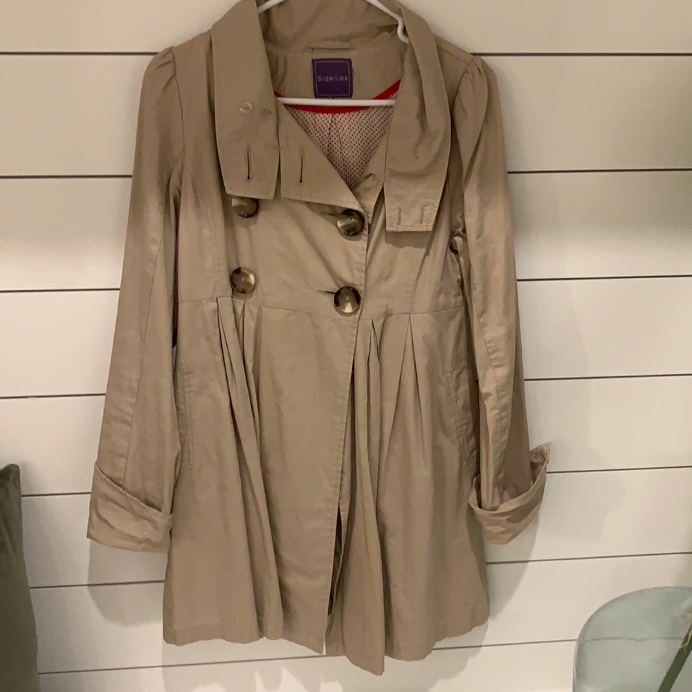 Sugar Lips tan trench coat. Size small.